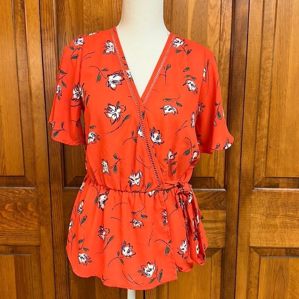 Sienna Sky Floral Polyester Faux Crisscross Top Size Small